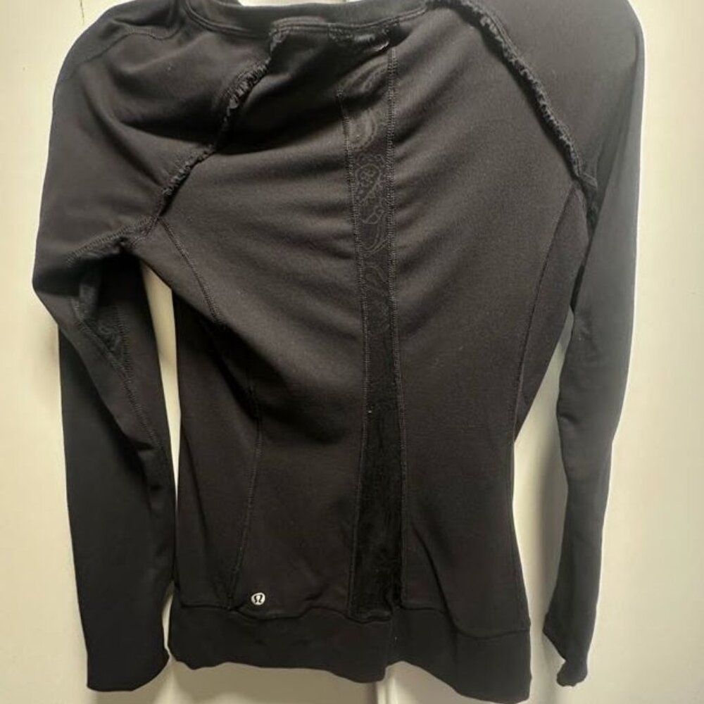 Lululemon Black Long Sleeve Seamless Fitted Top Women’s Size Small